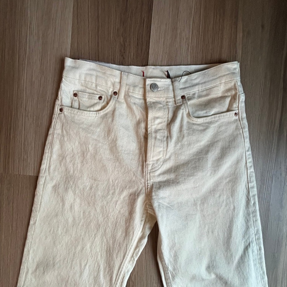 NWT Zara Relaxed Straight Leg Mid Rise SIZE 4 Antique Ecru Denim Jeans Womens - Picture 2 of 7
